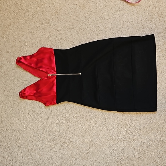 Dress - Picture 3 of 5